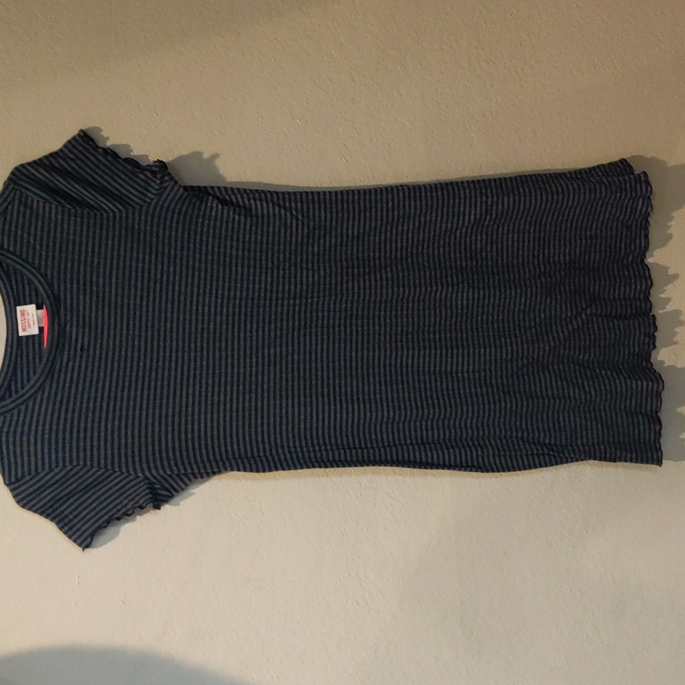Short sleeve dress